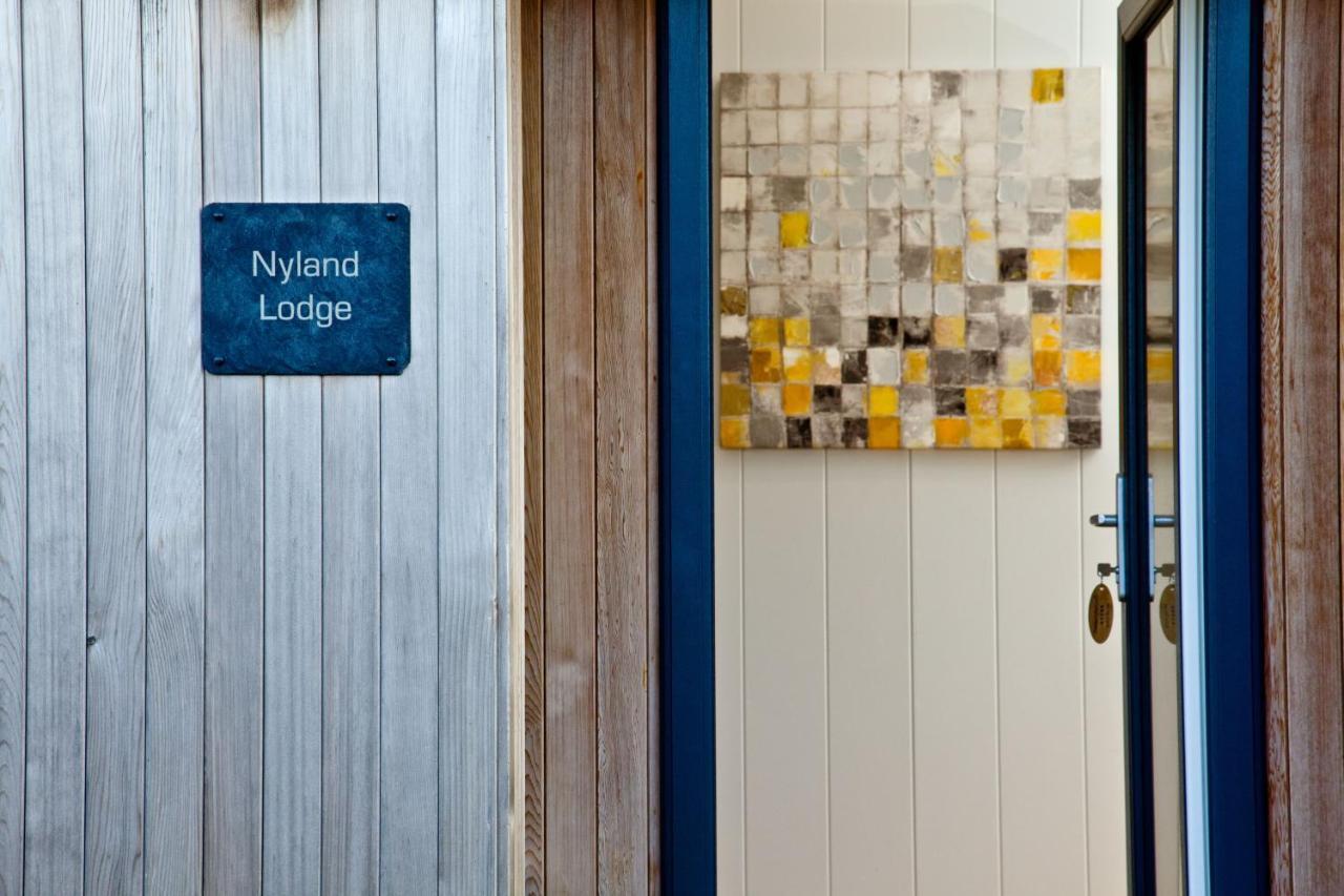 Nyland Lodge, Strawberryfield Park Cheddar Exterior photo